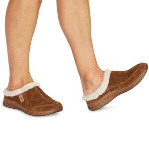NEW TAOS Future Shearling Clogs - Suede  IN Chestnut Sued For Women 925 6s3